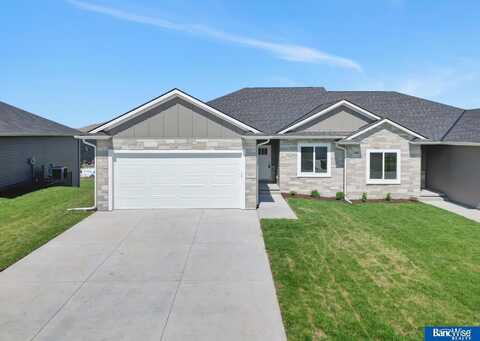 8926 S 42nd Street, Lincoln, NE 68516