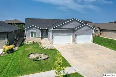 9723 S 80th Street, Lincoln, NE 68516