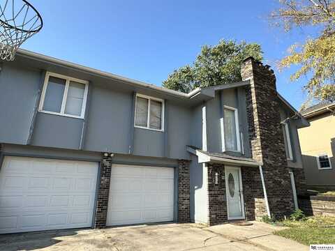 5612 N 115 Avenue Circle, Omaha, NE 68164