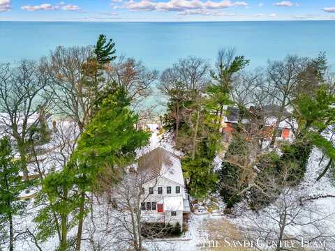 3095 N Lakeshore Drive, Mears, MI 49436