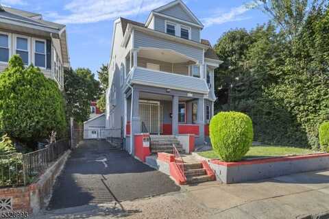 279 Osborne Ter, Newark, NJ 07112