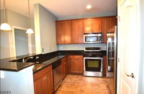 6311 Brookhaven Ct, Riverdale, NJ 07457