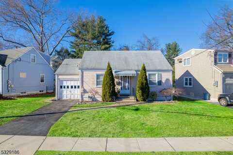 40 Surrey Lane, Clifton, NJ 07012