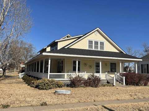 305 E 5th, Russell, KS 67665