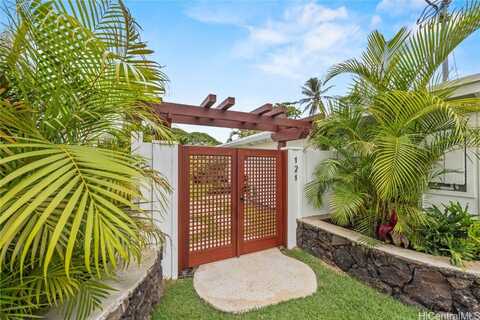 121 Kaha Street, Kailua, HI 96734