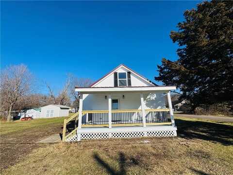 1124 E 24th Street, Trenton, MO 64683