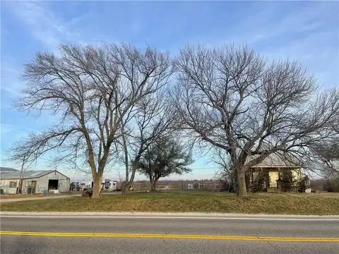 7430 59 Highway, Erie, KS 66733