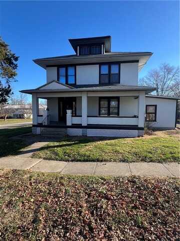 107 N 6 Street, Savannah, MO 64485