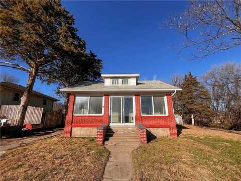 7024 Kansas Avenue, Kansas City, KS 66111