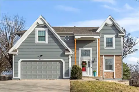 15423 Maple Street, Overland Park, KS 66223