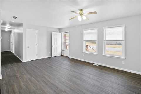103 Steuben Court, Erie, KS 66733