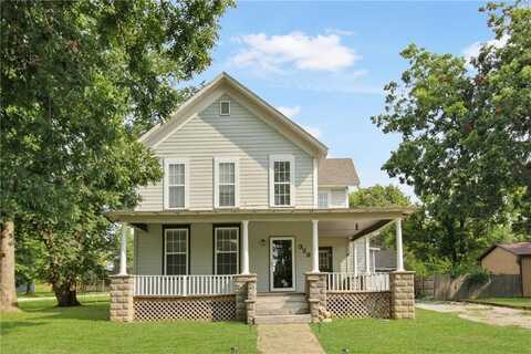 329 Plum St Street, Chetopa, KS 67336