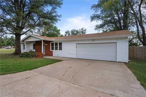 2411 Grand Lane, Independence, KS 67301