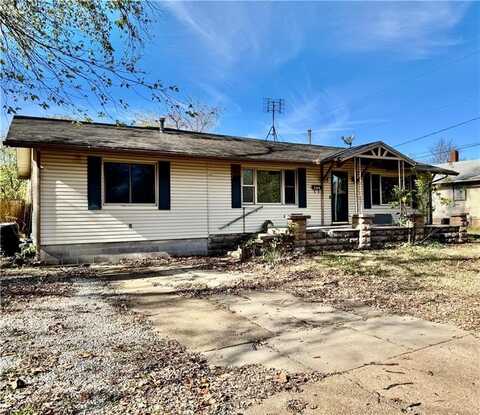 915 S 15th Street, Parsons, KS 67357