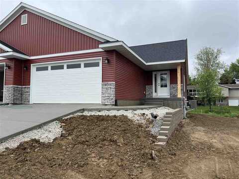 817 Prairie View Dr, WestBranch, IA 52358