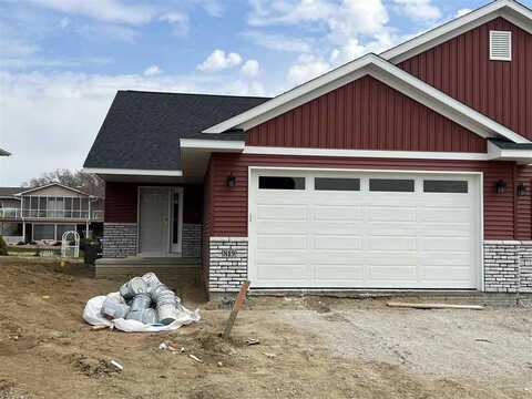 819 Prairie View Dr, WestBranch, IA 52358