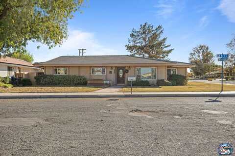 636 W H St, Brawley, CA 92227