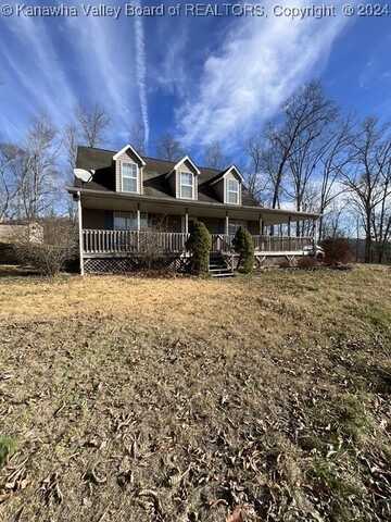 73 Cala Lane, Alum Creek, WV 25003