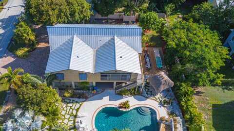 27038 Angelfish Road, Ramrod Key, FL 33042