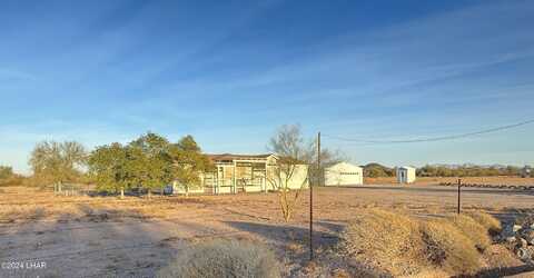 43284 La Posa Rd, Bouse, AZ 85325