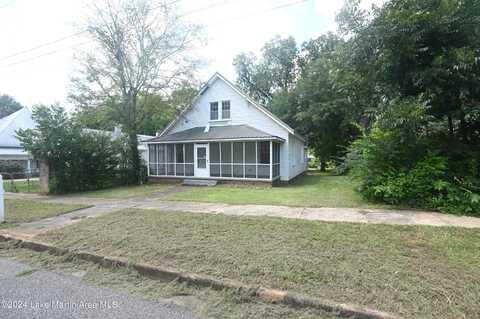 306 3rd St, Sylacauga, AL 35150