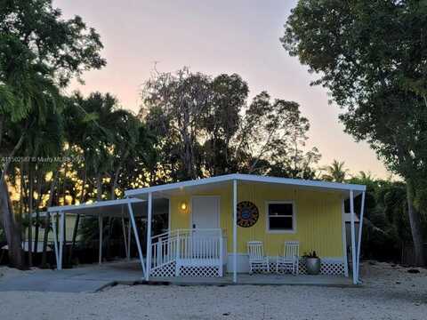 235 Cuba Rd, Tavernier, FL 33070