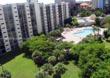 16919 N Bay Rd, Sunny Isles Beach, FL 33160