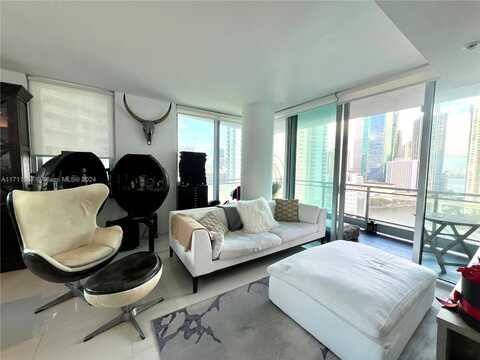 92 SW 3rd St, Miami, FL 33130
