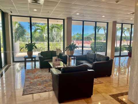 400 Kings Point Dr, Sunny Isles Beach, FL 33160