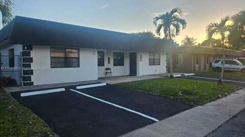 7640 SW 10th St, North Lauderdale, FL 33068