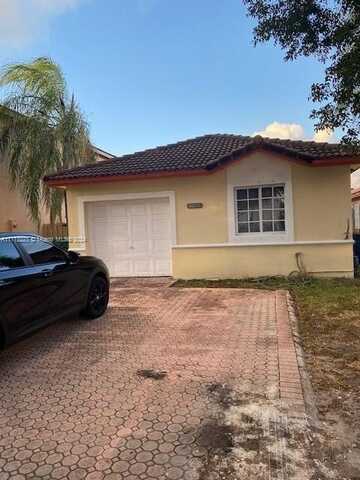 7905 NW 194th St, Hialeah, FL 33015