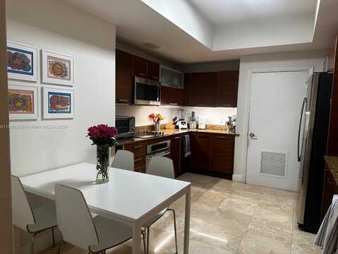 3330 NE 190 ST, Aventura, FL 33180