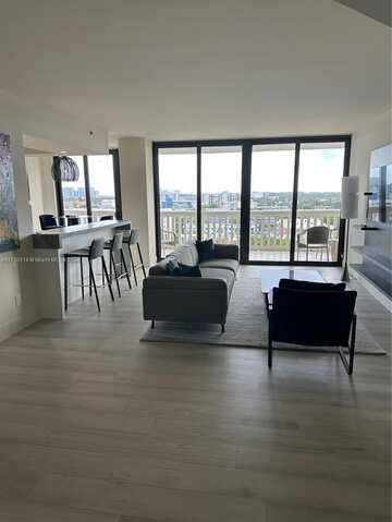 2000 SE Island Blvd, Aventura, FL 33160