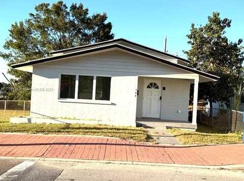 744 Lemon Ave, Sebring, FL 33870