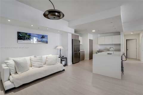 701 Brickell Key Blvd, Miami, FL 33131