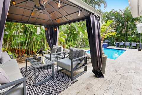 424 NE 27th Dr, Wilton Manors, FL 33334