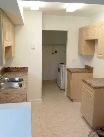 2866 NW 55th Ave, Lauderhill, FL 33313