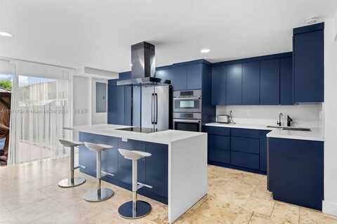 1002 NE 24th Ave, Hallandale Beach, FL 33009