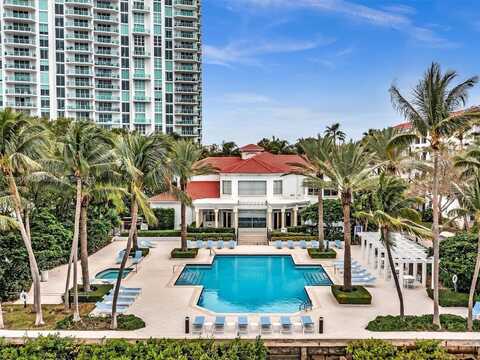 3245 NE 184th St, Aventura, FL 33160