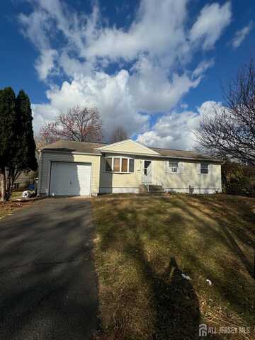 24 Sunnyside Drive, Carteret, NJ 07008