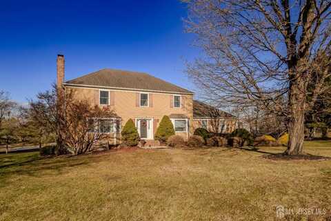 8 Alles Court, Flemington, NJ 08822