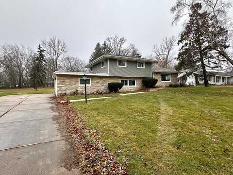 4907 Twin Elms Dr, Racine, WI 53406