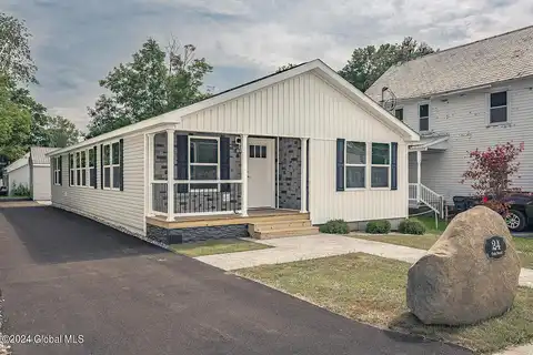 Oak, CORINTH, NY 12822