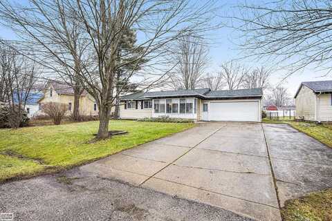 210 S Hunter, Capac, MI 48014