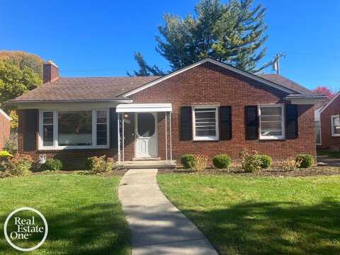 1028 Somerset, Grosse Pointe, MI 48230