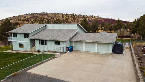 2689 NW Williams Loop, Redmond, OR 97756