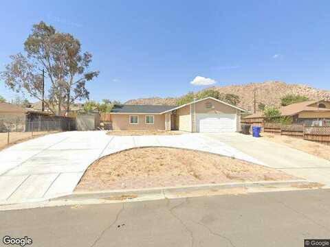 Tahquitz, APPLE VALLEY, CA 92307