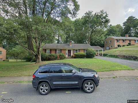 Denice, CHARLOTTESVILLE, VA 22901