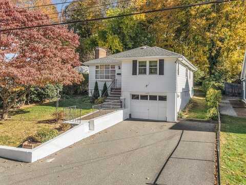 225 Central St, Stoneham, MA 02180