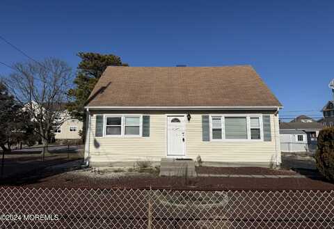 3408 Bergen Avenue, Toms River, NJ 08753